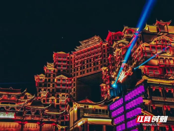 　　七十二奇樓燈光盛宴。