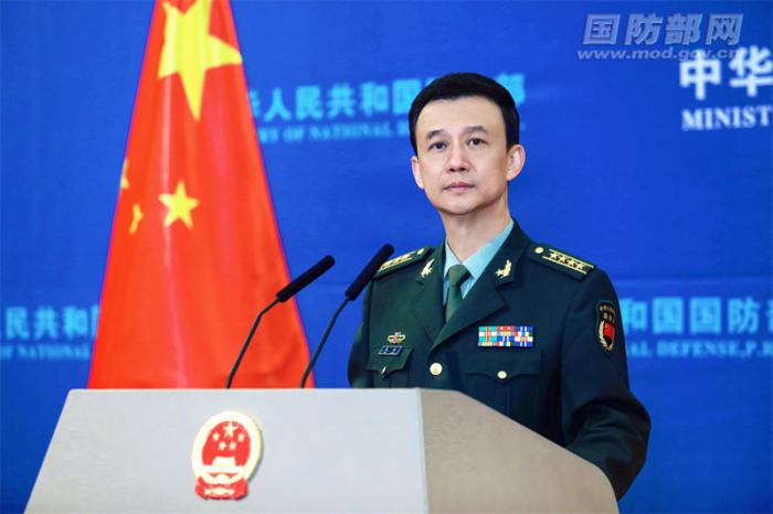 11月24日下午，國防部舉行例行記者會，國防部新聞局局長、國防部新聞發(fā)言人吳謙大校答記者問。何友文 攝