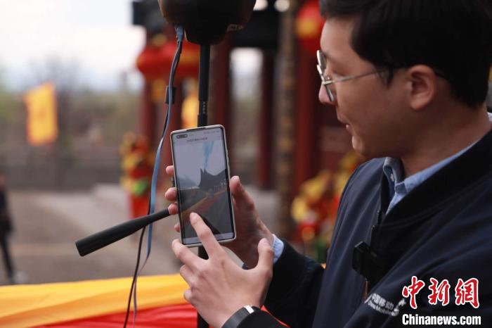 “5G+VR”全景直播可對景區(qū)進行720度實時展現(xiàn)?！∠蛏?攝